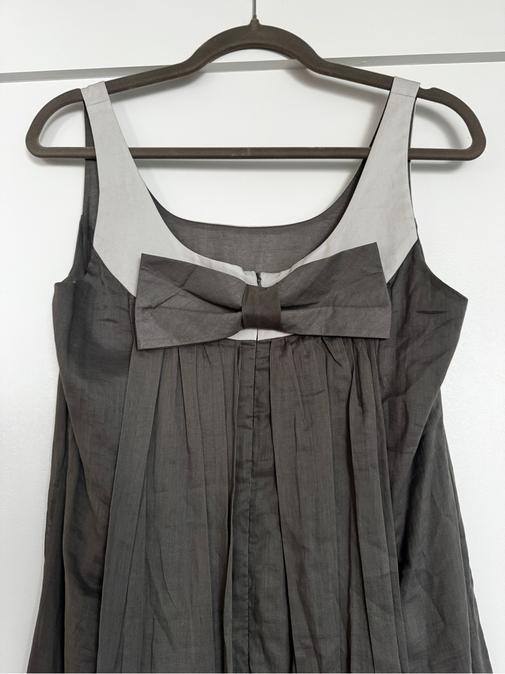 Sita Murt Sleeveless Bow Back Dress in Gray with Creamy White Trim